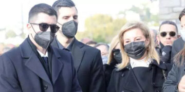 Alldaynews.gr Φρέντυ Τράγκας: Ο γιος του Γιώργου Τράγκα που αποποιήθηκε την κληρονομιά και εργάζεται στο Μαξίμου