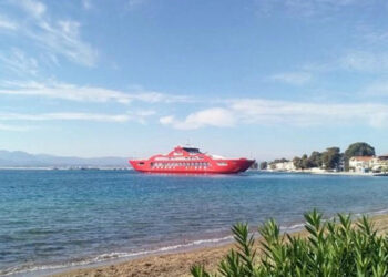 Βυθίστηκε ιστιοφόρο μετά από σύγκρουση με φέρι μποτ