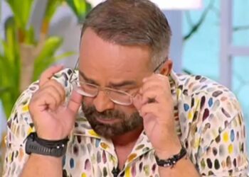 Γρηγόρης Γκουντάρας: Ξέσπασε σε κλάματα στον αέρα-Δάκρυσε και η Ναταλί Κάκκαβα (video)