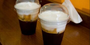 Alldaynews.gr Ο καφές έφτασε τα 4,5 ευρώ στο… πλαστικό – Οι τιμές σοκ σε όλη την Ελλάδα