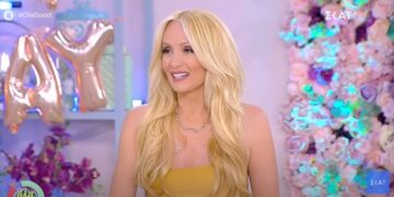 Νάταλι Κάκκαβα: Ξέσπασε σε κλάματα στον αέρα της εκπομπής[video]