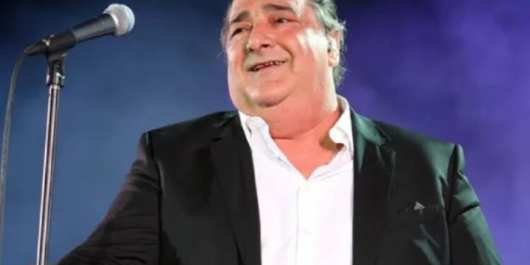 Alldaynews.gr Βασίλης Καρράς: Άγριο ξύλο σε συναυλία του στην Αυστραλία: «Έλα ρε παιδιά, έλεος», φώναζε ο τραγουδιστής (video)