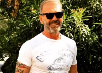 Alldaynews.gr Στο “σφυρί” τα δυο ακίνητα του Πέτρου Κωστόπουλου στην Μύκονο