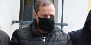Alldaynews.gr Δύσκολες ώρες για τον Λιγνάδη μέσα στον Κορυδαλλό: «Σφάδαζε από τους πόνους»-Μεταφέρθηκε στο νοσοκομείο