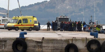 Alldaynews.gr Θρίλερ στη Θεσσαλονίκη: Μάνα και γιός ανασύρθηκαν Νεκροί δεμένοι με χειροπέδες-Η Τραγική τους Ιστορία (φωτo, video)