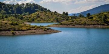 Alldaynews.gr Θρίλερ στα Γιάννενα: Αγνοείται 16χρονος που έκανε βουτιά στη λίμνη πηγών Αώου