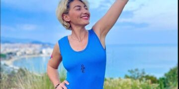 Alldaynews.gr Ρεγγίνα Μακέδου: Ξανά στο νοσοκομείο από παρενέργεια