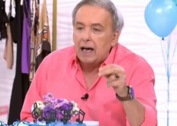 Alldaynews.gr Ανδρέας Μικρούτσικος: «Είμαι 16αρης, σας γαμ… τα λύκεια! Μπαμ μπαμ»