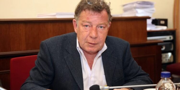 Alldaynews.gr Θρήνος: Νεκρός ο Ηλίας Νικολακόπουλος-”Έφυγε” ενω κολυμπούσε σε παραλία της Σύρου