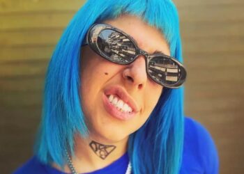 Σούπερ Κική: «Την ενοχλεί που βγάζω λεφτά, ήθελε να γελάει με την κατάντια μου ως σερβιτόρα»