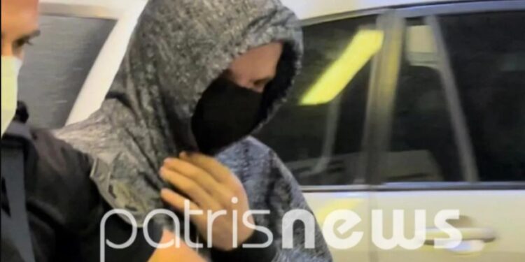 Υπόθεση Θύμιου: Κρυβόταν 300 μέτρα μακριά από το σπίτι του και έκανε βόλτες στην πλατεία[photos]