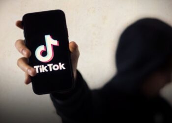 Βόλος: «Είμαι ο Θεός» έλεγε ο 37χρονος και μετά έκοψε τις φλέβες του – Βίντεο-σοκ στο TikΤok