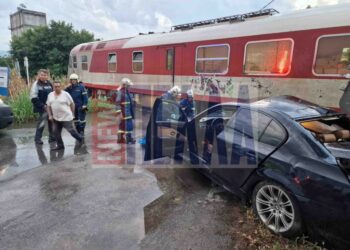 Alldaynews.gr Σκύδρα: Σε σοβαρή κατάσταση η μία τραυματίας από τη σύγκρουση τρένου με αυτοκίνητο – “Νοσηλεύεται στο “Παπανικολάου”