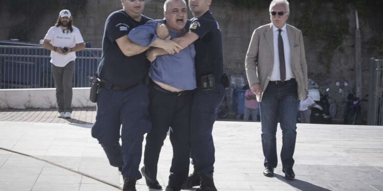 Alldaynews.gr Δολοφονία Δώρας Ζέμπερη: «Μεγαλοδικηγόρος έβαλε να τη σκοτώσουν – Είχε σχέση με τη λίστα Λαγκάρντ» (video)