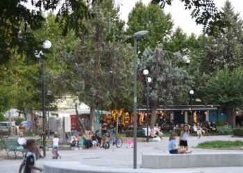 Λάρισα: Στο νοσοκομείο 9χρονο αγόρι – Το «χτύπησε» ρεύμα από κολόνα φωτισμού σε πλατεία της πόλης