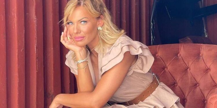 Alldaynews.gr Ιωάννα Μαλέσκου: Η ανάρτηση… φωτιά με μπηχτές, καρφιά και… πολλούς αποδέκτες!