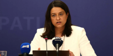 Alldaynews.gr Νίκη Κεραμέως: Θετική στον κορωνοϊό η υπουργός Παιδείας