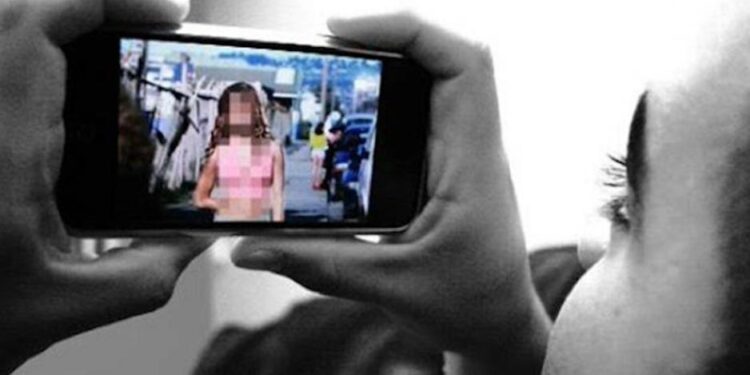 Alldaynews.gr Παιδική πορνογραφία: Συνέλαβαν 43χρονο υπάλληλο σούπερ μάρκετ με 2,5 εκατ. αρχεία