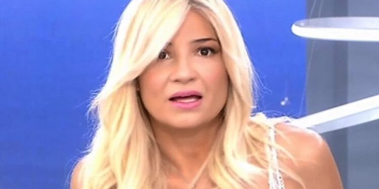 Alldaynews.gr Έσκασε Βόμβα! Τέλος η Φαίη Σκορδά από τον ΑΝΤ1-Ποιος αναλαμβάνει την εκπομπή
