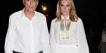 Alldaynews.gr Τατιάνα Στεφανίδου – Νίκος Ευαγγελάτος: Η τραγική ιστορία των κουμπάρων τους – Χρεοκοπία, συλλήψεις, αυτοκτονία