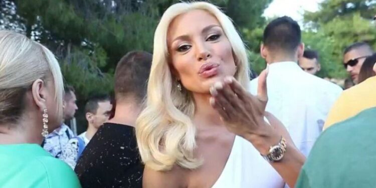 Χαμός στον τελικό του Survivor: Χωρίς εσώρουχο η Αλεξάνδρα Παναγιώταρου