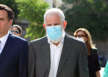 Alldaynews.gr Επεισόδιο με Φιλιππίδη στο δικαστήριο: «Αληταρά, μεγαλώνουμε παιδιά» (video)