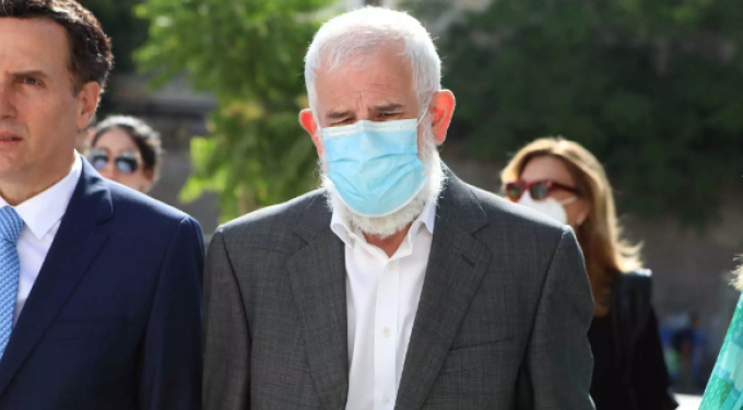 Επεισόδιο με Φιλιππίδη στο δικαστήριο: «Αληταρά, μεγαλώνουμε παιδιά» (video)