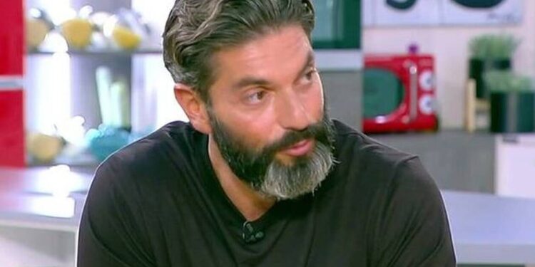 Σπύρος Μαρτίκας: «Με αηδιάζει αυτή η εκπομπή, είναι μια ατόφια εκπόρνευση της γυναίκας»