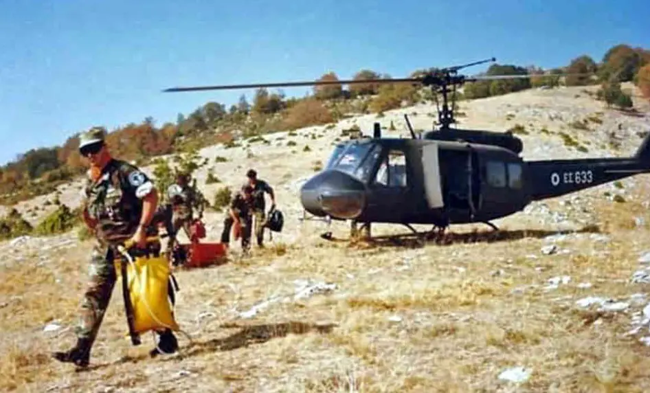 Η τραγωδία που συντάραξε την Ελλάδα το 1994-Το ελικόπτερο που έπεσε και οι 10 νεκροί δασοκομάντος[Φωτογραφίες]
