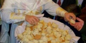 Alldaynews.gr Νέα Τραγωδία: Πέθανε βγαίνοντας από την εκκλησία-Πήρε το αντίδωρο από τα χέρια του ιερέα και μετά κατέρρευσε