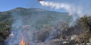 Συνελήφθη ύποπτος για εμπρησμό στο Πόρτο Γερμενό – Οριοθετημένο το μέτωπο, έχουν κοπάσει οι άνεμοι