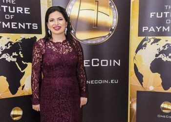 Θρίλερ: Στην πτήση προς Αθήνα χάθηκε η καταζητούμενη Βουλγάρα «βασίλισσα των crypto»