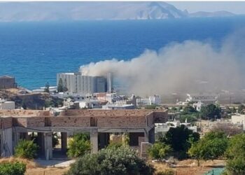 Κρήτη: Μεγάλη φωτιά σε ξενοδοχείο στο Ηράκλειο-Είναι γεμάτο τουρίστες