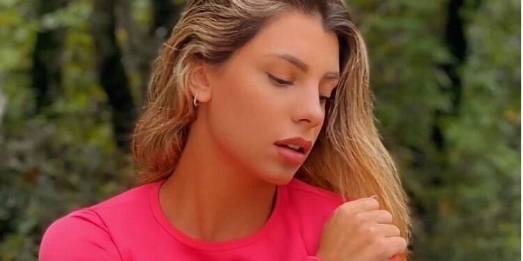 Η Μαριαλένα Ρουμελιώτη ποζάρει με ένα τοσοδούλη μαγιό και μας ανεβάζει την πίεση