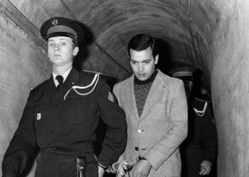 Η ιστορία πίσω από την τελευταία εκτέλεση με λαιμητόμο το 1977