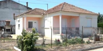 Alldaynews.gr Λάρισα: Συγκλονίζουν οι μαρτυρίες για τον 18χρονο που μαχαίρωσε τον πατέρα του – «Θα σε σφάξω μια μέρα»