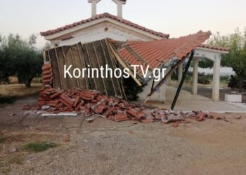 Τον προστάτευσε η Αγία Τριάδα! Αυτοκίνητο «καρφώθηκε» σε εκκλησία και μετά σε δέντρο[Δείτε Εικόνες]