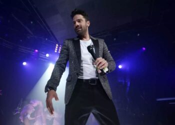 Κωνσταντίνος Αργυρός: Θαυμάστρια του πέταξε σουτιέν στη Χαλκίδα[video]