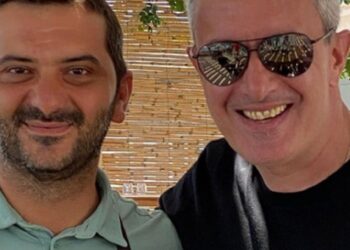 Νίκος Χατζηνικολάου: Έφαγε στο εστιατόριο του θείου Λεό στην Αντίπαρο