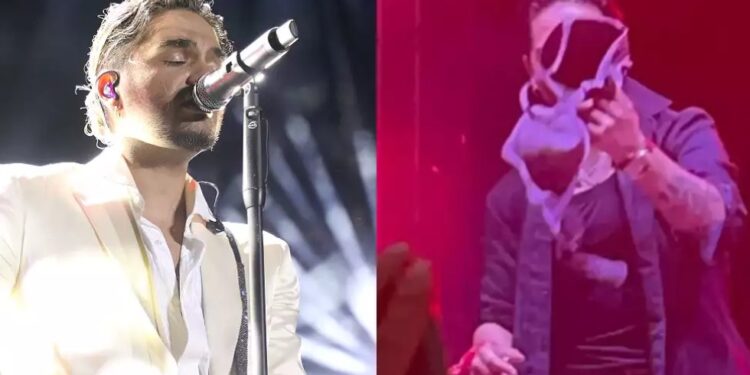 Χρήστος Μάστορας: Του πέταξαν… σουτιέν πάνω στη σκηνή εν ώρα συναυλίας – Η αντίδρασή του[video]