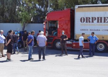 Τραγωδία στη λαχαναγορά του Ρέντη-Ποιος ήταν ο 47χρονος που αυτοκτόνησε με Tie Wrap[photo]