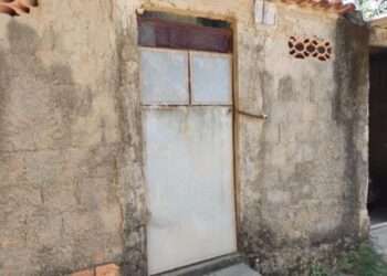 Κρατούσε τη γυναίκα και τα δυο παιδιά του για 17 χρόνια σε «μπουντρούμι»[Φωτογραφίες]