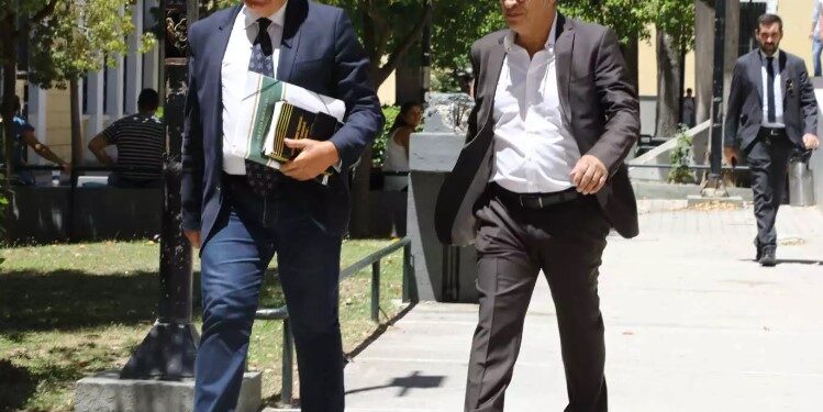 Alldaynews.gr Αδαμαντίδης: «Πήρε τα κλειδιά από το σπίτι και δε με άφηνε να μπω»