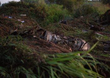 Καβάλα: Αποκλεισμένη η περιοχή της συντριβής – Ειδικός λόχος βιολογικού πολέμου θα ερευνήσει την επικινδυνότητα