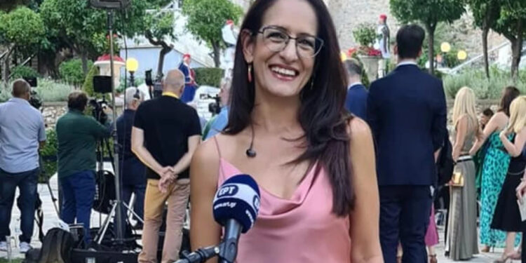 Alldaynews.gr Βόμβες από τη Χρύσα Ρουμελιώτη: Παραιτήθηκε μετά τη δεξίωση στο Προεδρικό – Αιχμές για παρεμβάσεις