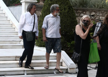 Αυτός είναι ο άνδρας που πήγε με σαγιονάρες στο Προεδρικό: Το «κράξιμο» και η απάντηση σε όλους και όλα