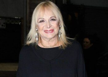 Άννα Φόνσου: «Έζησα, παιδεύτηκα, ερωτεύτηκα, προδόθηκα και πλήρωσα»