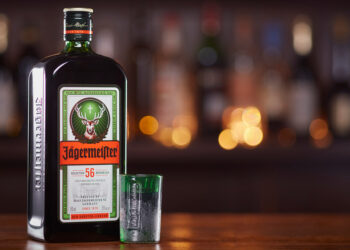Ήπιε σε δύο λεπτά ένα μπουκάλι Jagermeister και …πέθανε (video)