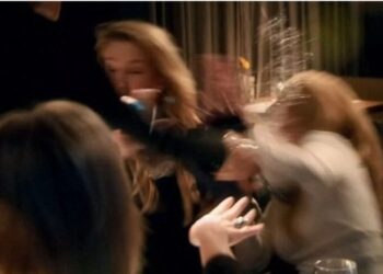 Alldaynews.gr Χαμός στην Κρήτη: Άγριος  Καυγάς Γυναικών για τα μάτια μιας… Ολλανδέζας