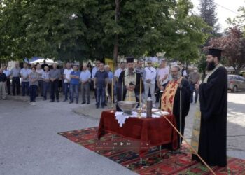 Απίστευτο! Αποχαιρέτησαν τα… γίδια και τα πρόβατα με κλαρίνα, χάλκινα και ευχές